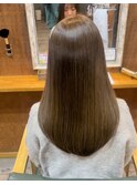 ロングレイヤーカットヘアカラーベージュカラートリートメント