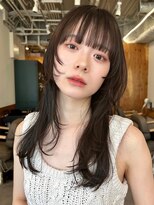 ノイカーム(noi Calm)&nbsp;顔周りレイヤーカットくびれヘアミルクティーベージュカラー