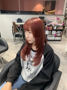 リーオオサカ(Lee Osaka) レッドカラー×ザクザクレイヤーカット