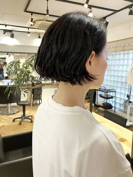 ファイブシーン アオヤマ(5SCENE AOYAMA) 切りっぱなしボブミニボブパーマくびれボブ外ハネボブブリーチ