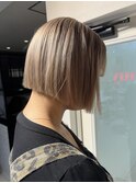 ミルクティーベージュ