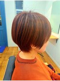 オレンジカラーのショートスタイル