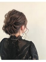 ●アップスタイル　ルーズ編み込みアレンジ