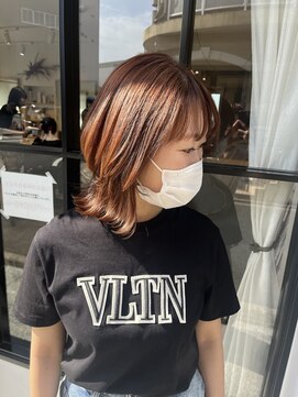 クロレ(CLORE) ウルフカット コーラルカラー 暖色カラー レイヤーカット