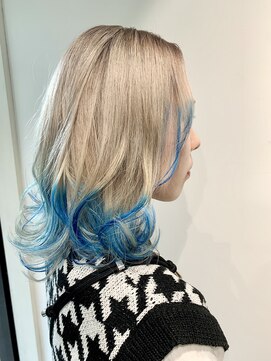 アトリア 横浜(Atria) 推しカラー　ホワイトベージュ×アクアブルー　グラデーション