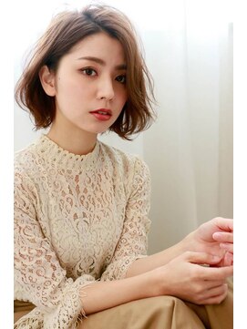 フェリアファム 北千里(FERIA fam) 北千里/吹田●丸みショート/ミニボブ/くびれショートボブ [里深]