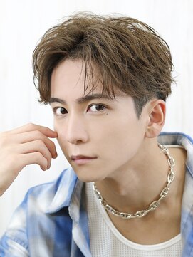 ベーア(Bar) リバースカールセンターパートツーブロック刈り上げ