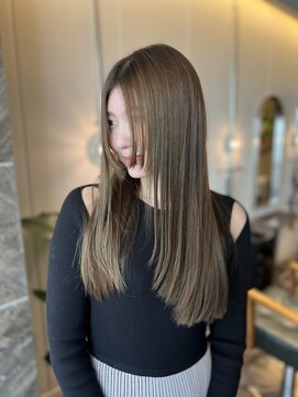 ソエル(Soell) 髪質改善 レイヤーカット オリーブカラー ツヤ髪 20.30代女性