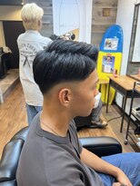 ツイン&nbsp;サイドパートフェードスタイル