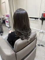 アキコ(AKIko)&nbsp;透明感グレージュレイヤー