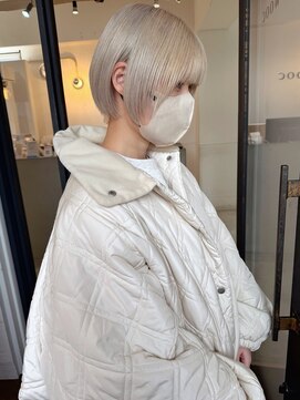 ウック 名古屋 名駅(wooc) suzuki ホワイトショート