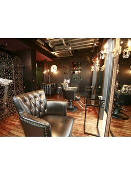 【カット＋アミノポリストリートメントカラー★\12400】3席のみのプライベート空間でマンツーマン施術