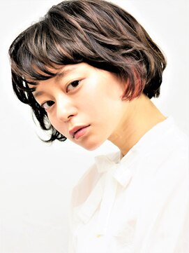 ヴォロンテ(volonte) ショートボブ/インナーカラー/オレンジ/やわらかパーマ/20代