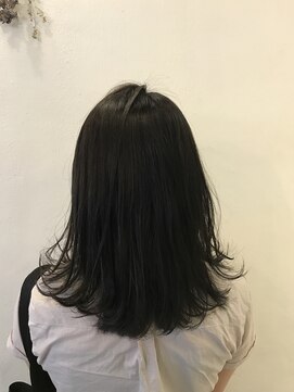 ヘアーアンドスパ アン コントゥール(hair&spa an contour) モノトーンアッシュ