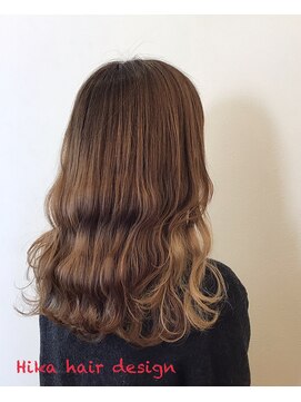 ヒカ ヘアーデザイン(Hika hair design) ベージュ×インナー