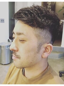 デミュート(DEMUT) パーマ☆メンズフェードカット☆