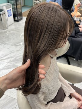 リーホリエ(Lee Horie) 【Rie】ブリーチなしグレージュカラー