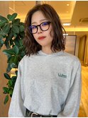 オリーブベージュ