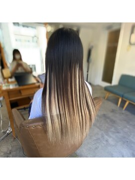 フツーロ 栄(FUTURO) プルエクステ