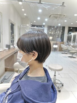 アッシュ 大泉学園店(Ash) 地毛風ストレート×耳掛けマッシュショート【Ash大泉学園 横山】