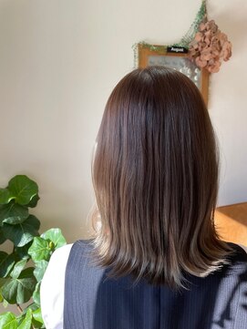 エルフゥ(Elle fou) グレーパール 透明感