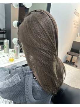 ブロンド(Blonde) アッシュグレージュ