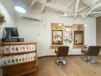 ミーテ(Miite)の写真/綺麗な店内と木のぬくもりが感じられる落ち着いた空間で、ゆったりとした上品な時間をお過ごしください。