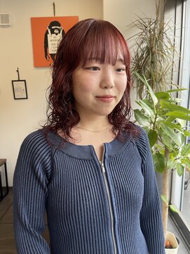 ギルド(guild.) ゆるっとパーマにレッドカラー