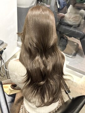 リラ バイ ミラ 新宿(LILA by MILA) ヘーゼルブラウンベージュ/ココアブラウン/オリーブグリーン