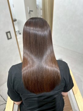 スラッシュホワイト テラッソ前店(SLASH white) 髪質改善/縮毛矯正/トリートメント/姫路