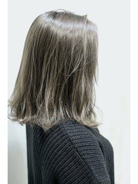 マルルヘアーデザイン(Maururu) グレーホワイト