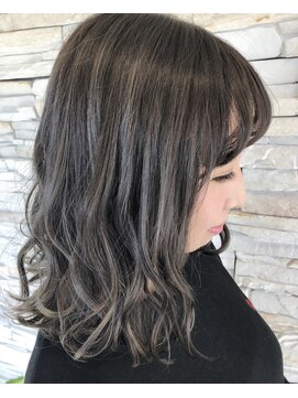 リースリー(Re.3 connecting beauty) ハイライトカラー　グレージュ