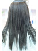 セルリアンブルーなストレートヘア