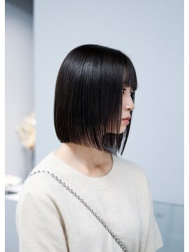 ノード(NODO) 黒髪切りっぱなしボブ♪