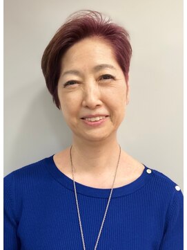 ハートボックス 四谷店(Heart box) パーソナルカラーをいかしたアシンメトリーなショートスタイル