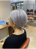 グレイヘア耳掛けショートボブ脱白髪染め髪質改善浦和