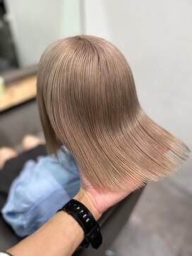 ベレーザ 渋谷(BELEZA) 7045艶髪グレーベージュミルクティーアッシュハイトーンカラー