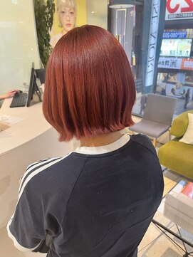 モア 下通店(MORE) レイヤーボブ／Cassis RED ／ブリーチなしのダブルカラー