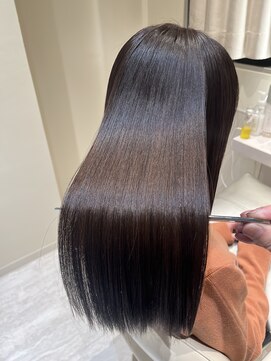 エレノア 四条烏丸店(Eleanor) 【大槻】大人らしい艶を髪質改善で