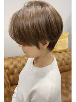 ウィーク 梅田(UiiC)&nbsp;小顔ショート/30代ショート/似合わせカット/uiic umeda白井舞美