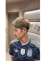 エレノア 静岡店(Eleanor)&nbsp;周りと差をつける！刈上げショート×ミルクティーベージュ