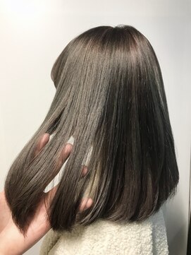 コピーヌ 高田馬場店(Copine) 艶感ストレート☆グレージュ(イルミナカラー)