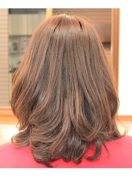 美容室 ドリームスタイル クーポン【潤いカラー♪ゆるカール】で大人のカールスタイル