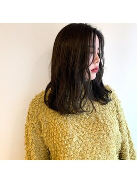 ツイギー 宮西店(TWiGGY) ラフなミディアムスタイルにアッシュカラー