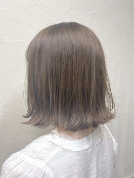 シュリット(schritt) 切りっぱなしボブ　ブリーチなしマロンベージュ　渋谷momoko