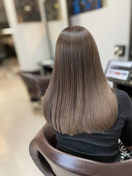 エレクシィ(ELEXY) ナチュラルグレージュ　セミロング