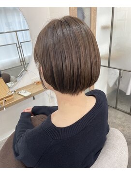 シア 綾瀬店(SHEER) ショートボブ/オリーブカラー