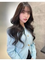 リリー(Lilley)&nbsp;くすみベージュ×姫カットレイヤー×韓国風巻き【ayana】