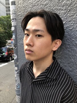 リアイス(Re:ICE) ブルーブラック/フェザーパーマ/センターパート/韓国系/ツヤ感