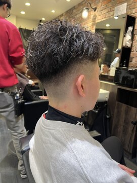 ブライトメン 門真(Breit－men－) スキンフェード